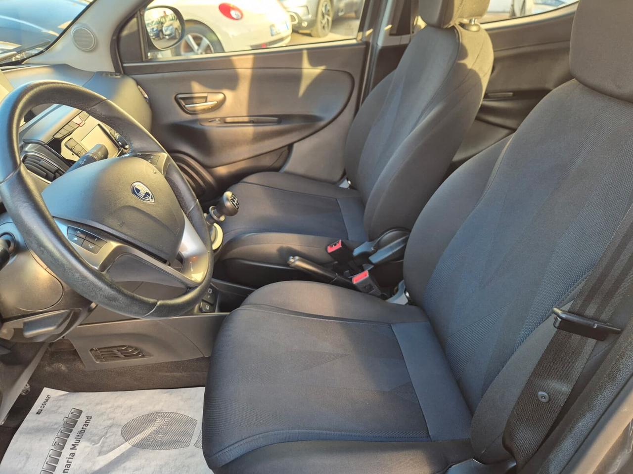 Lancia Ypsilon 1.2 69 CV Gold