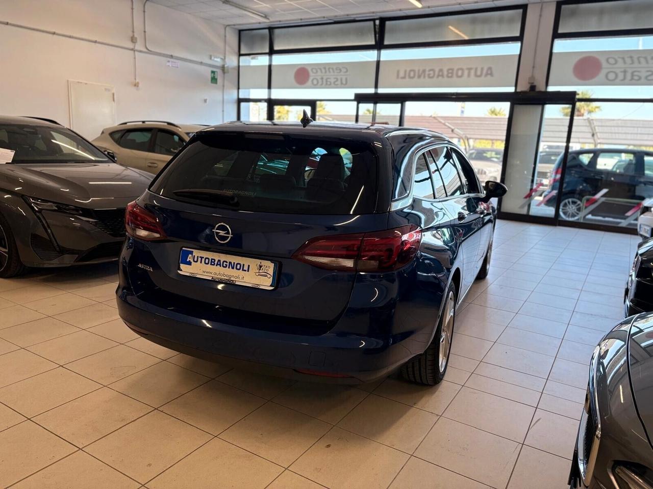 Opel Astra ST BUSINESS ELEGANCE 1.2 Turbo 6mt 45000 km