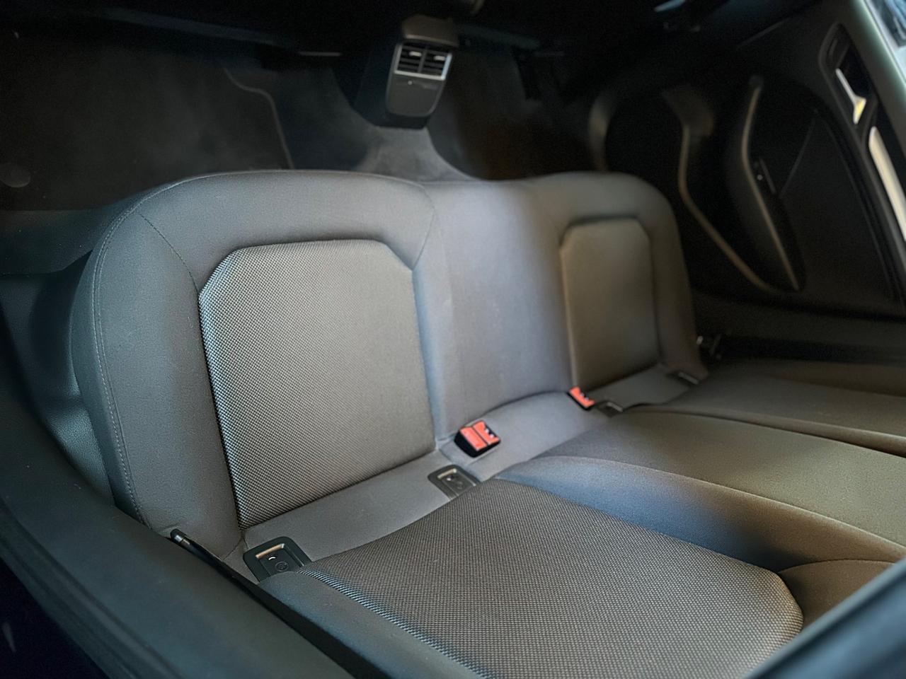 Audi A3 Sedan 1.6 TDI 116 CV/ok neopat/2018