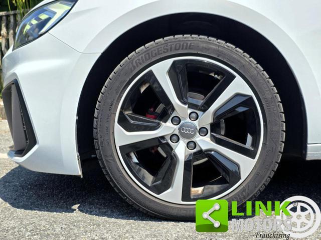 AUDI A1 25 1.0 95cv S Line Identity Black
