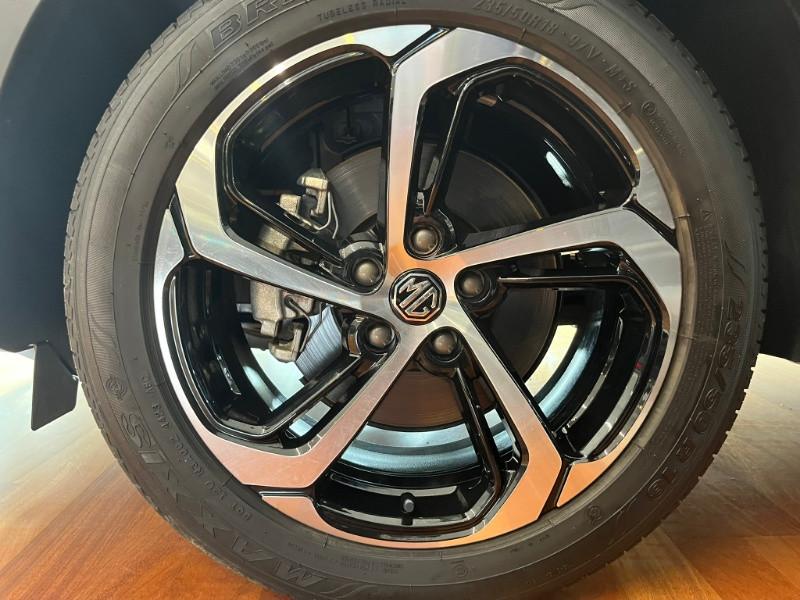 MG HS 1.5T-GDI AT Luxury