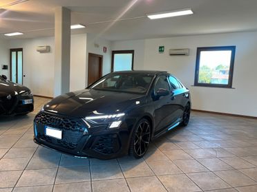 Audi A3 RS 3 Sedan TFSI quattro S tronic