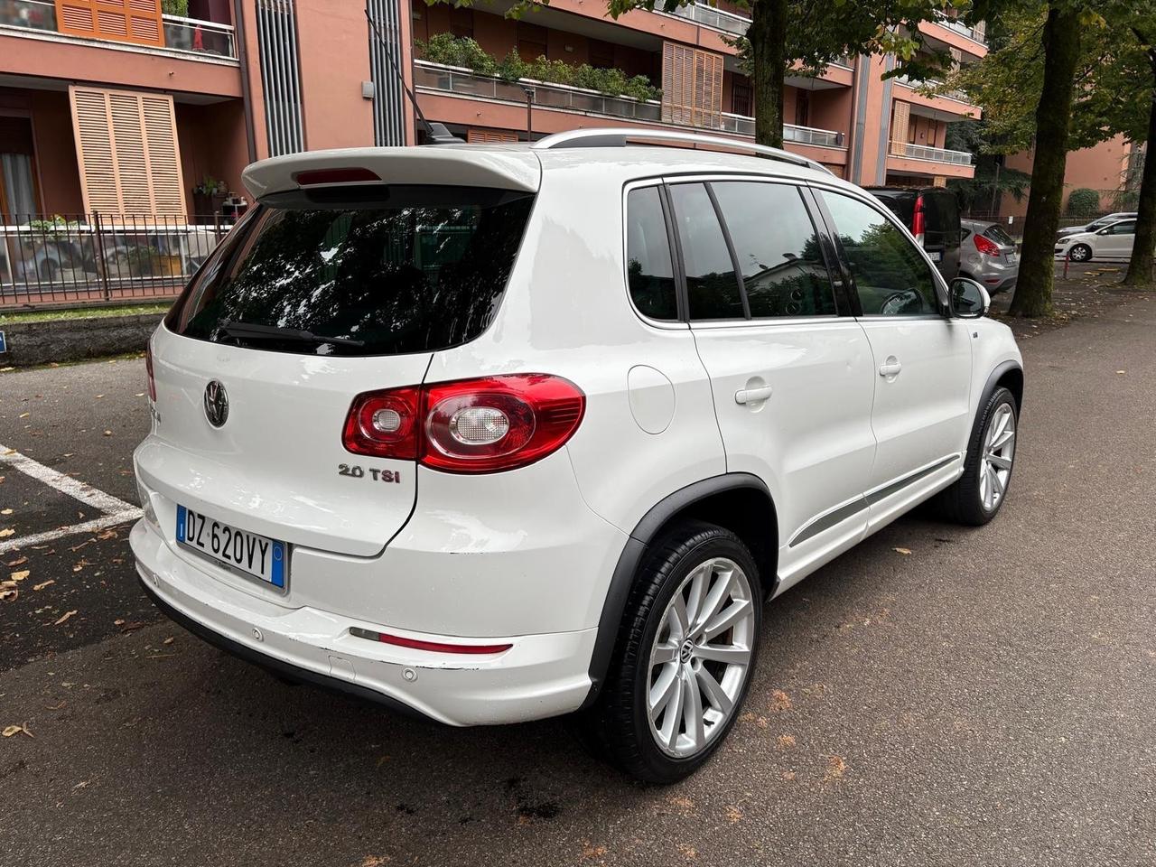 Volkswagen Tiguan 2.0 TSI 4MOTION R-Line