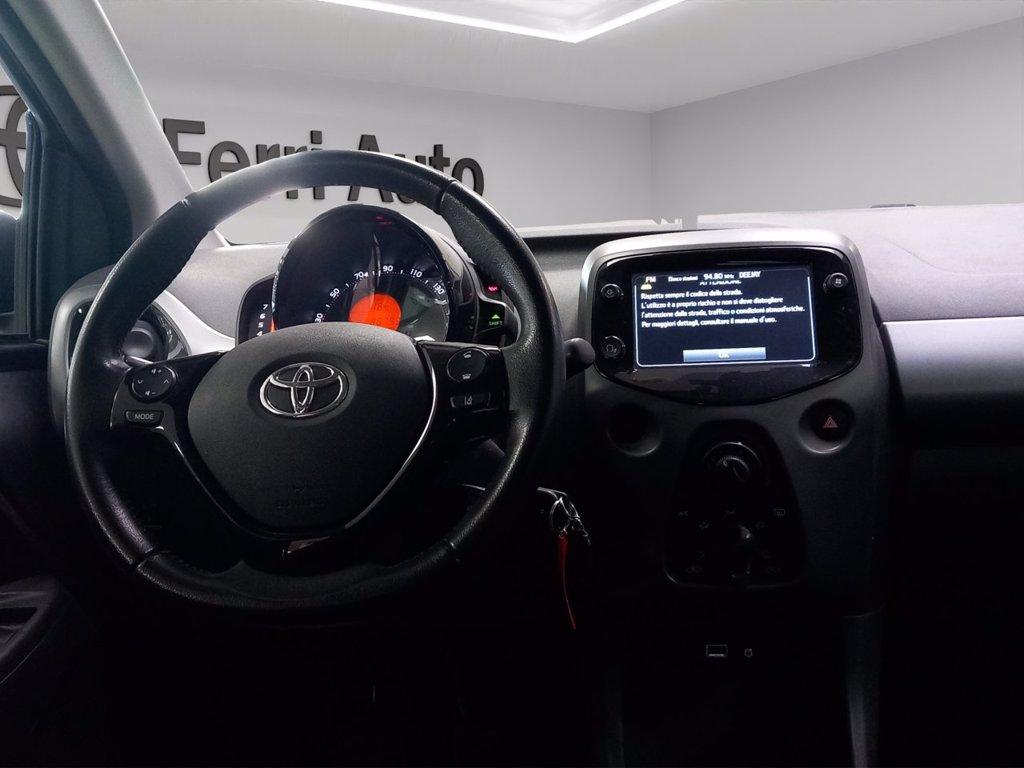 TOYOTA Aygo 5p 1.0 x-play 72cv del 2021
