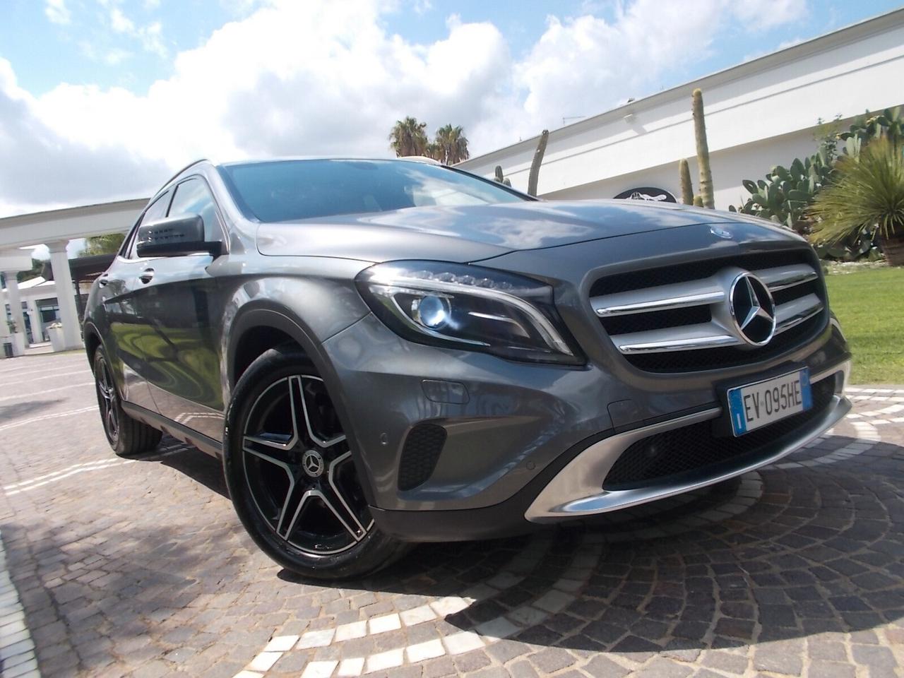 Mercedes-Benz GLA 200d Aut. *FULL OPT.* da VETRINA