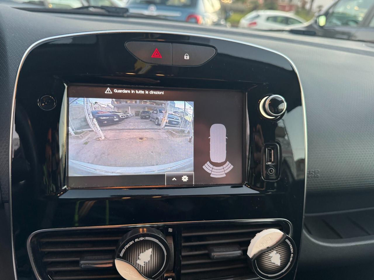 N1 Renault Clio1.5 DCI FARI FULL LED 2019