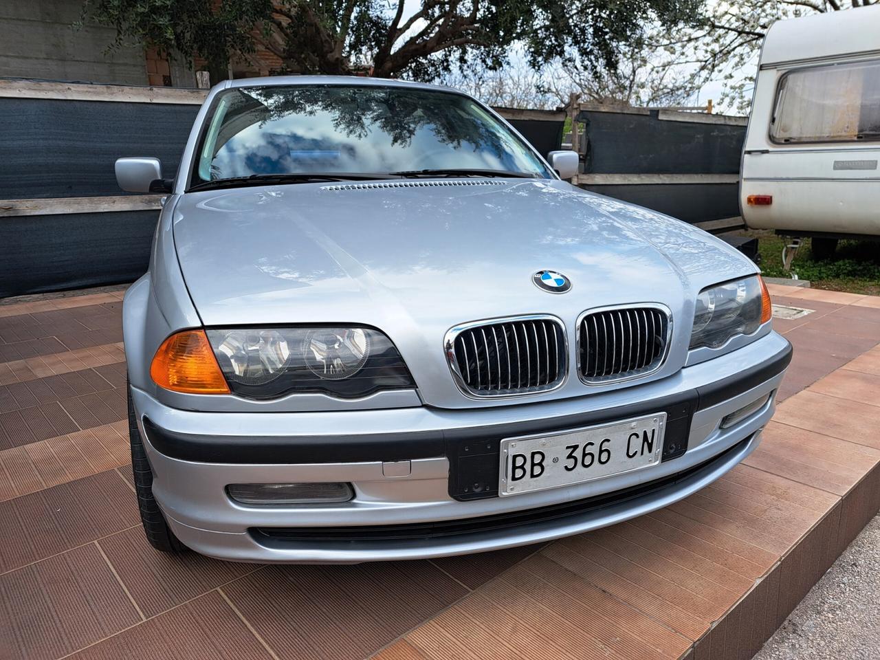 Bmw 320 320i cat 4 porte Eletta