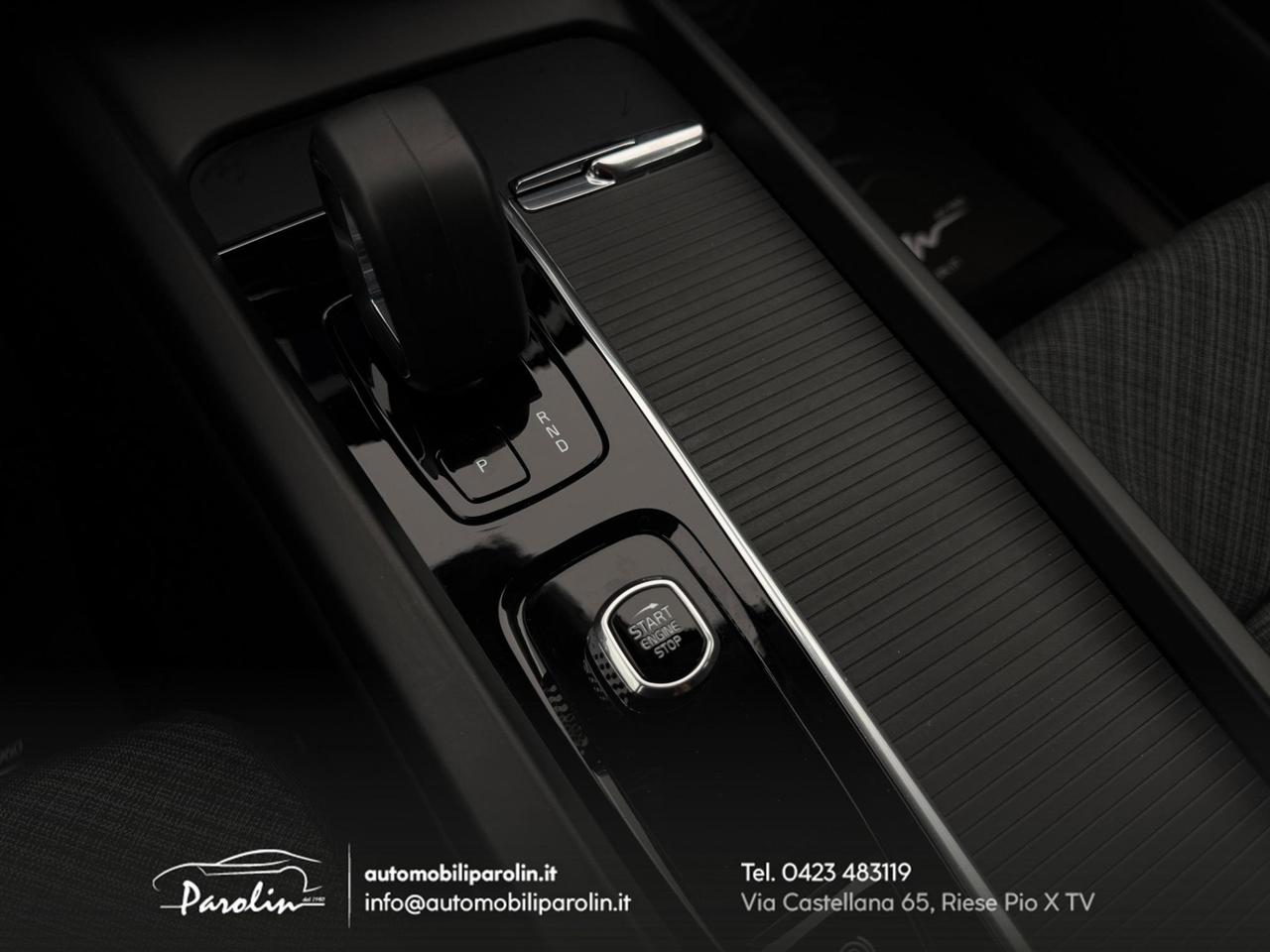 VOLVO XC60 B4 (d) automatico Core Telecamera-CarPlay-Navi