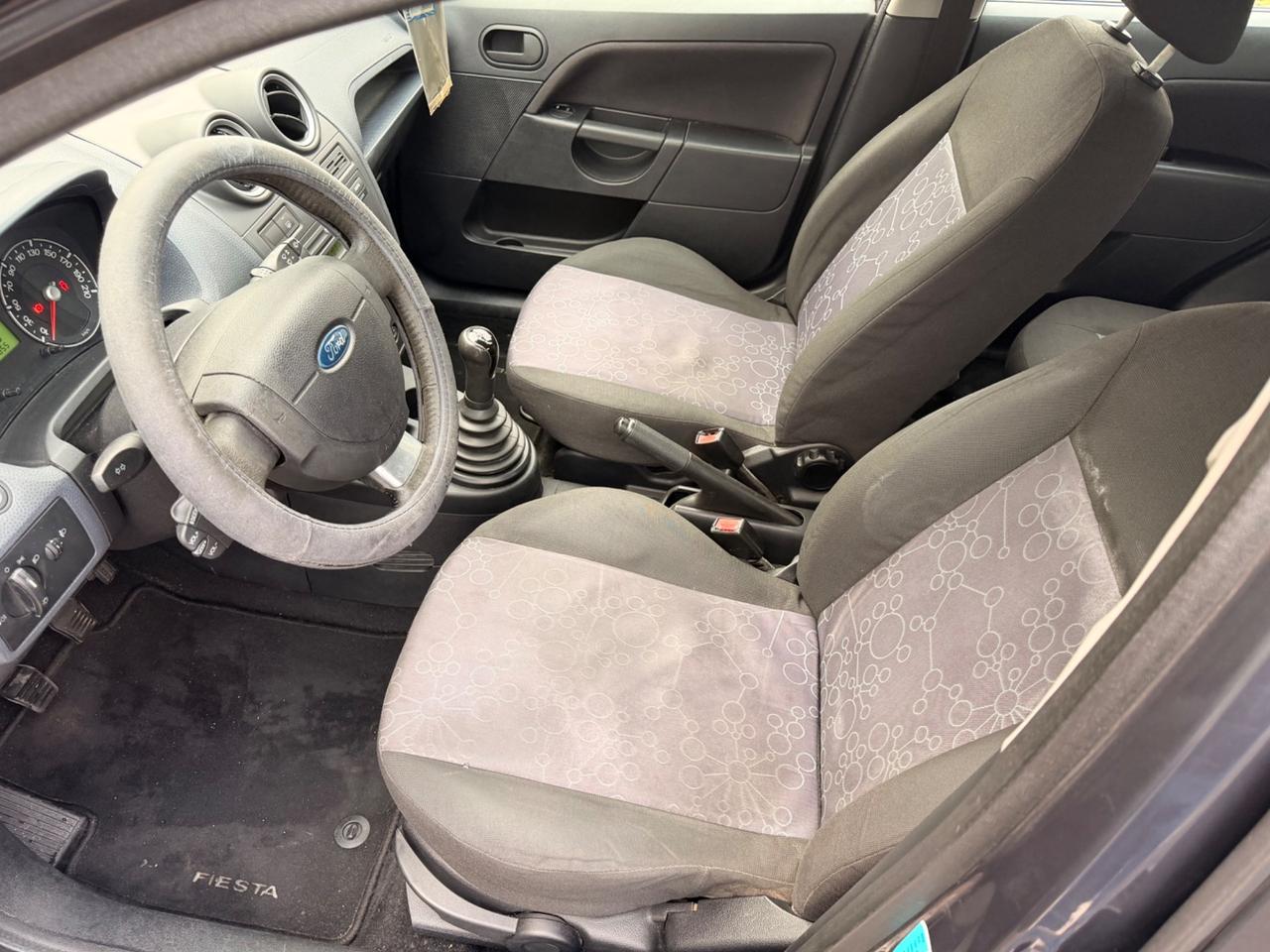 Ford Fiesta 1.2 Benz 5p. Ghia 2007