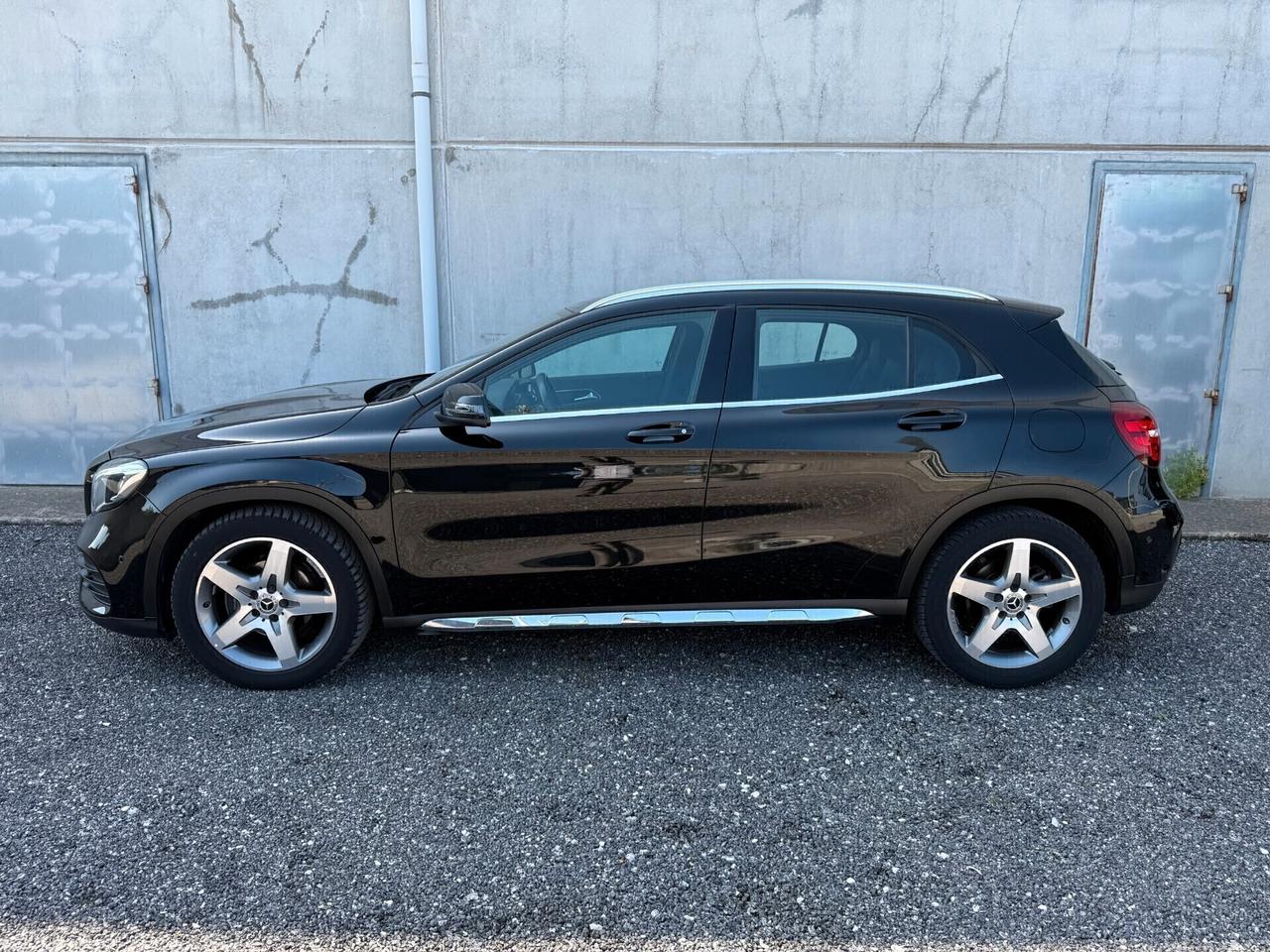 Mercedes GLA 200 d Automatic 4MATIC Premium — AMG Line