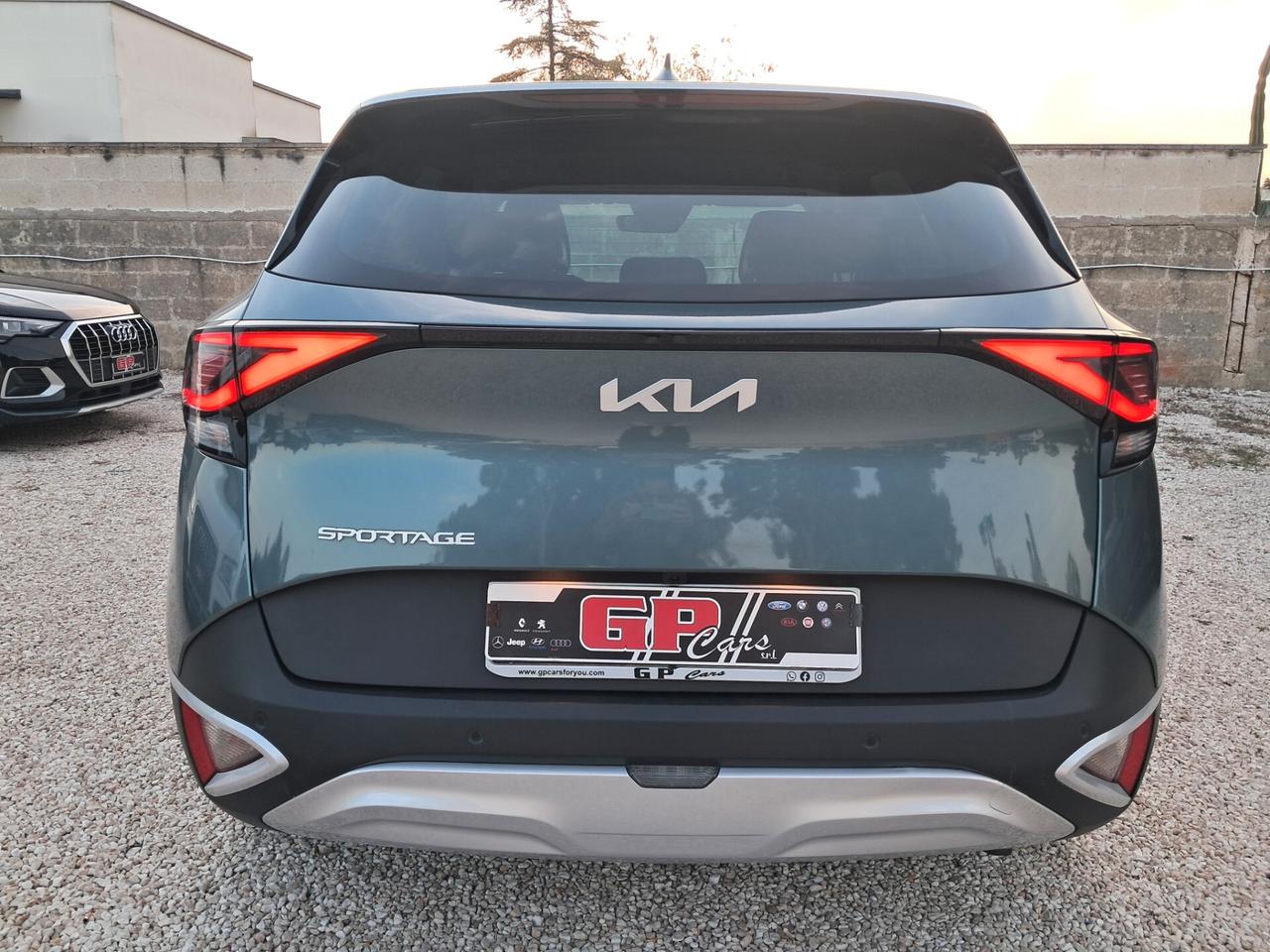 Kia Sportage 1.6 CRDI-136cv*B-LED*NAVY*RADAR