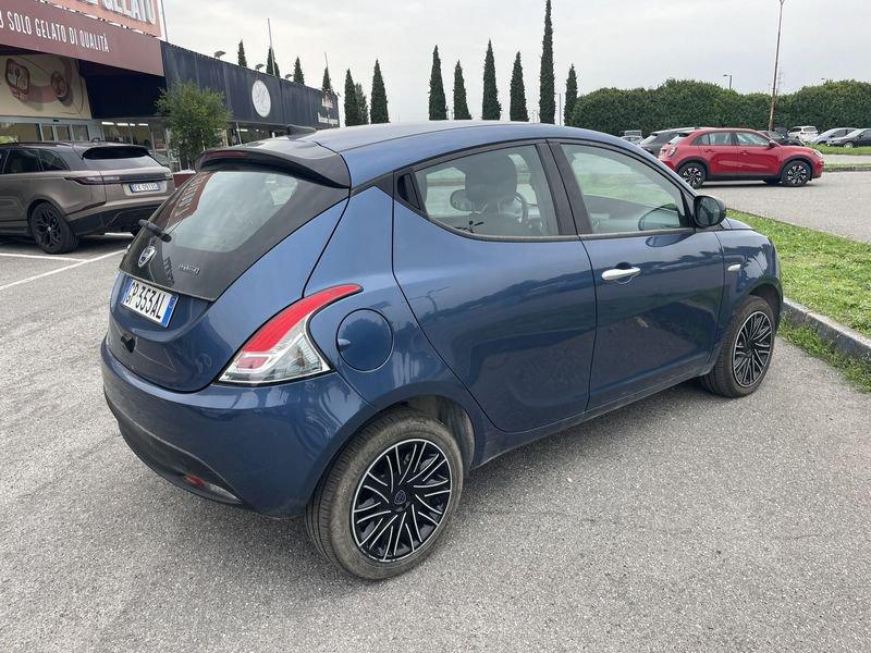 Lancia Ypsilon 1.0 FireFly 5 porte S&S Hybrid Gold Plus