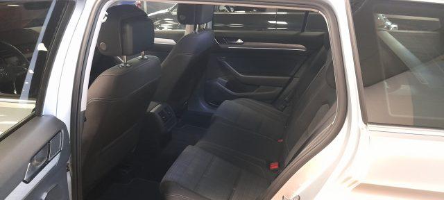 VOLKSWAGEN Passat Variant 2.0 TDI DSG Business