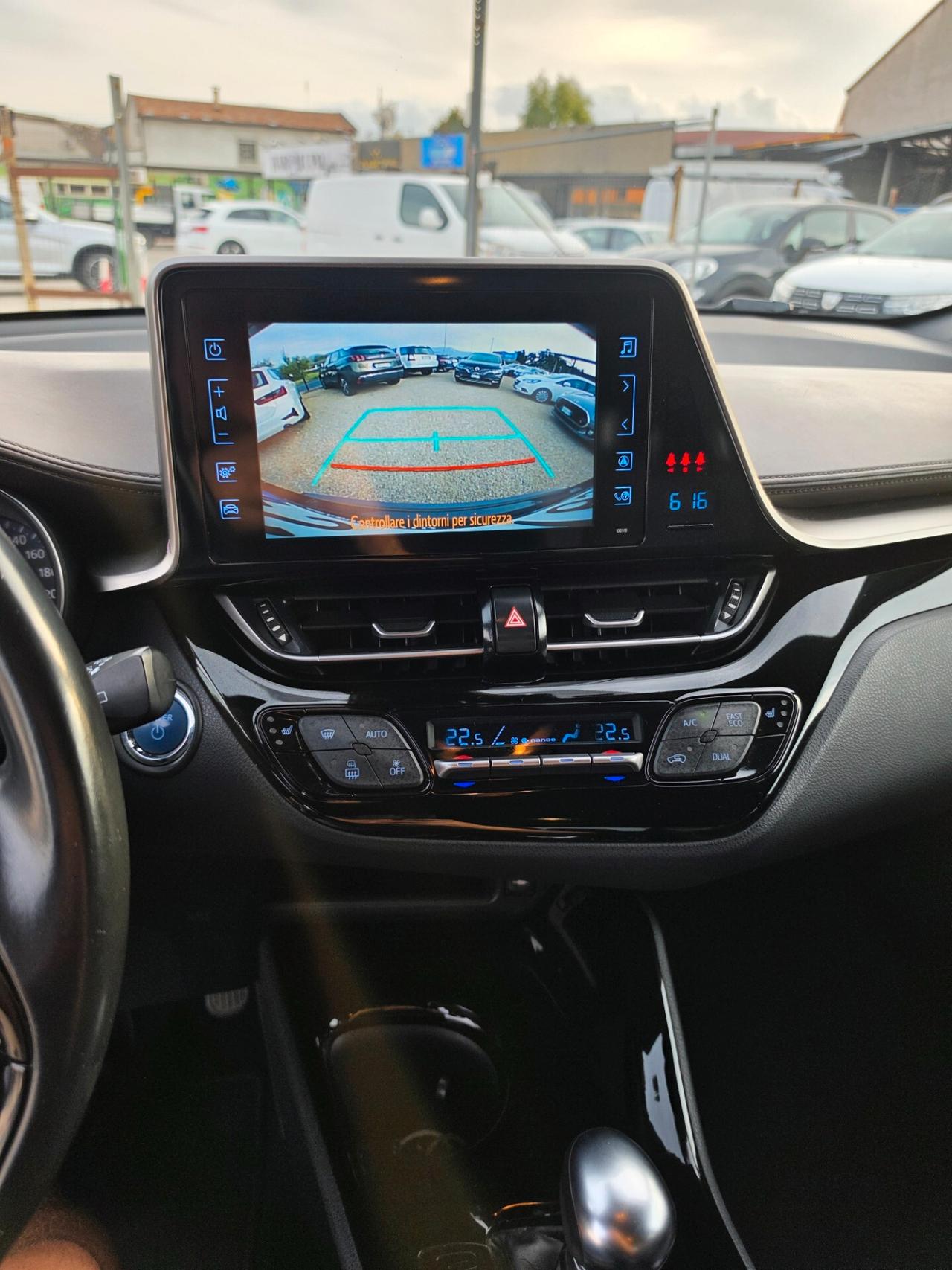 Toyota C-HR 1.8 Hybrid E-CVT Lounge