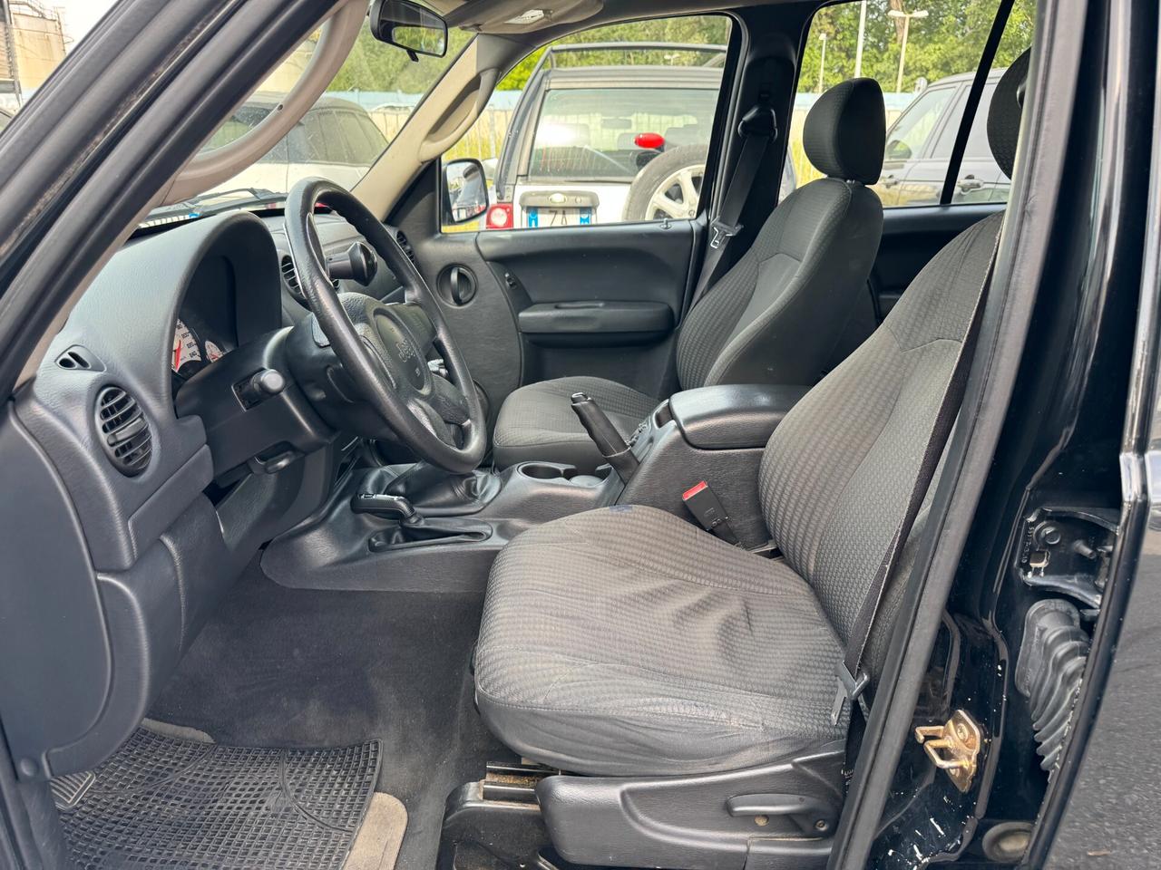 Jeep Cherokee 2.5 CRD Sport