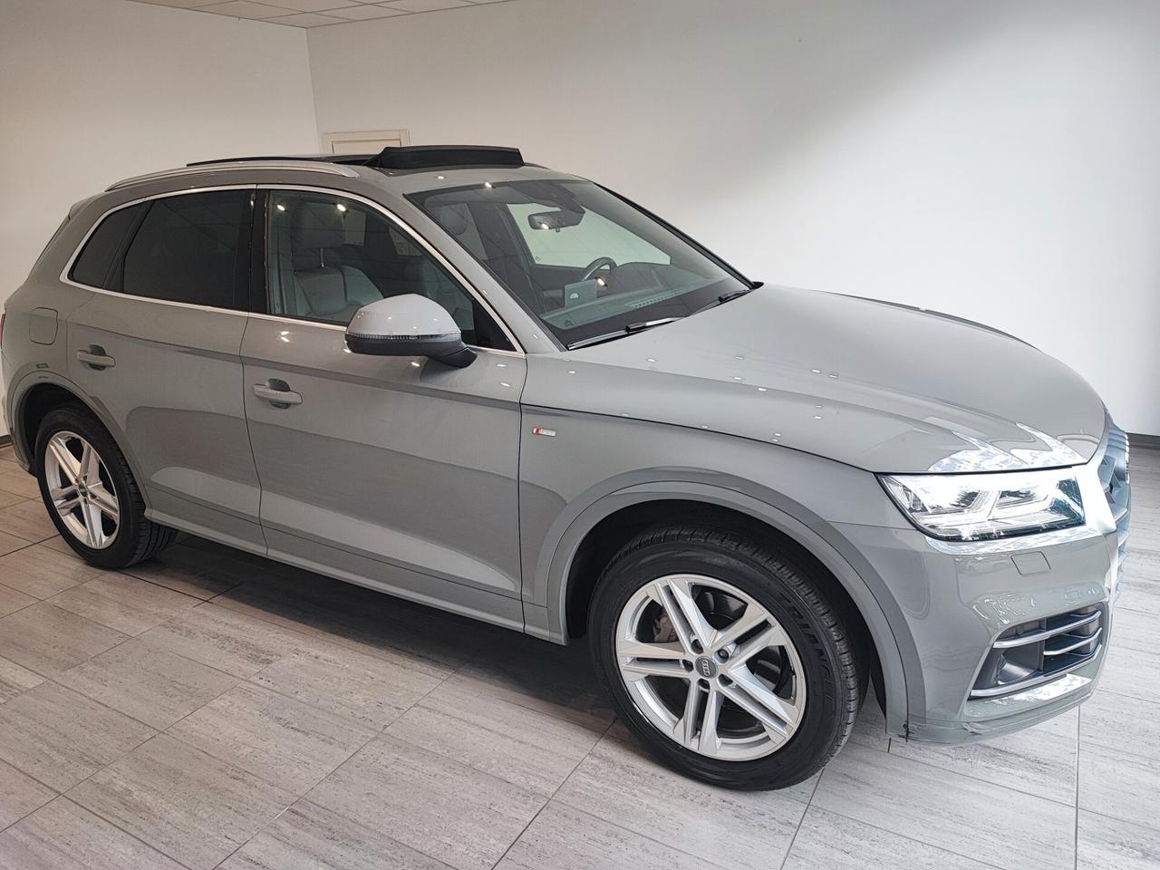 Audi Q5 40 TDI quattro S tronic line plus
