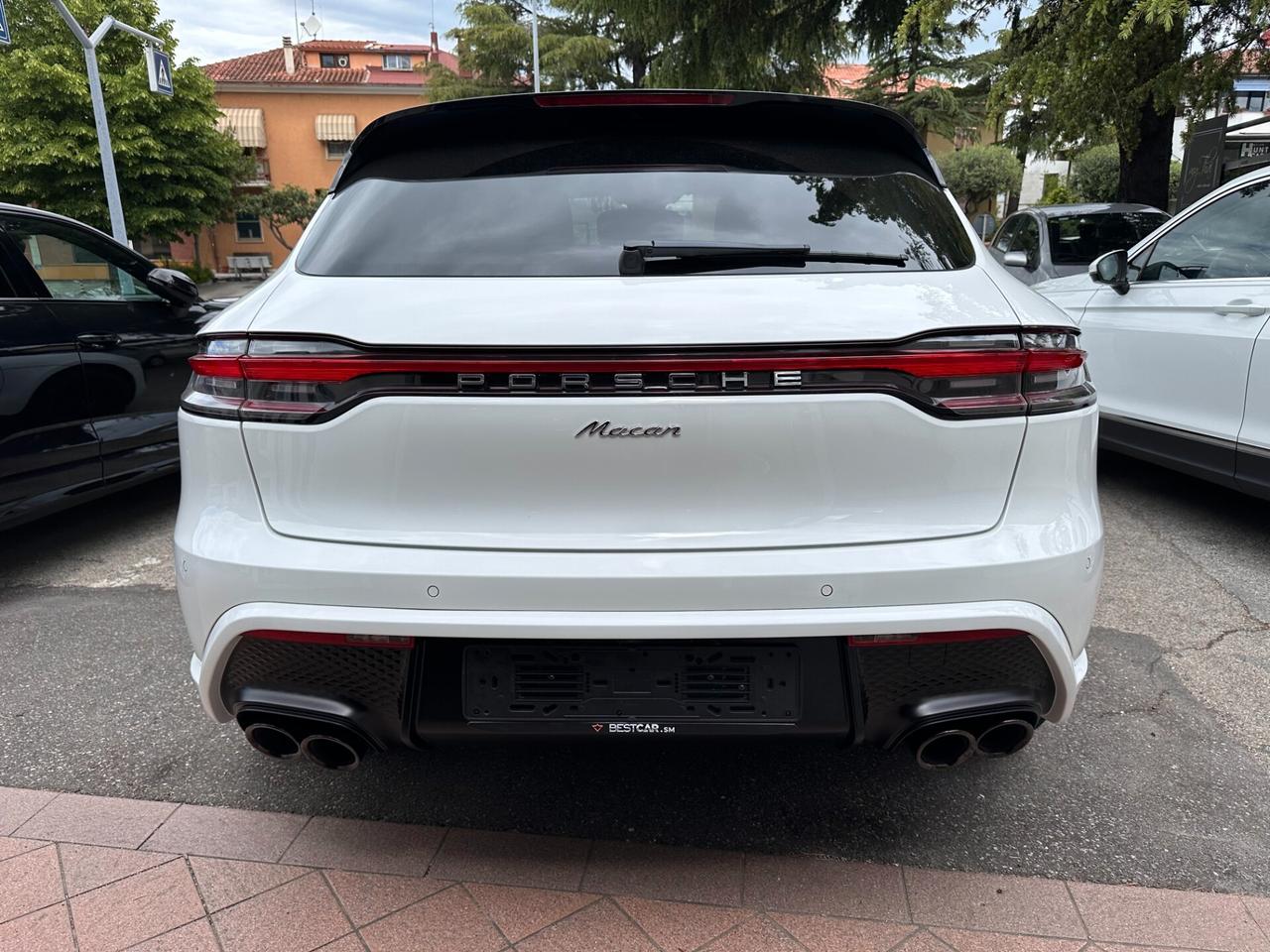 Porsche Macan 2.0 265cv TETTO PANORAMICO / R21 / CAMERA / APPLE CARPLAY