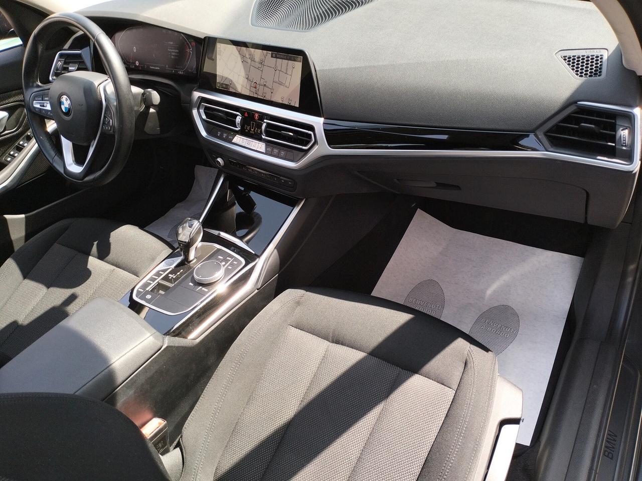 BMW 318 d Serie 3 Berlina mhev 48V Business auto *IVA ESPOSTA*