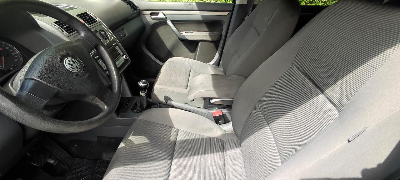 Volkswagen Touran 1.9 TDI 105CV Trendline / 7 posti