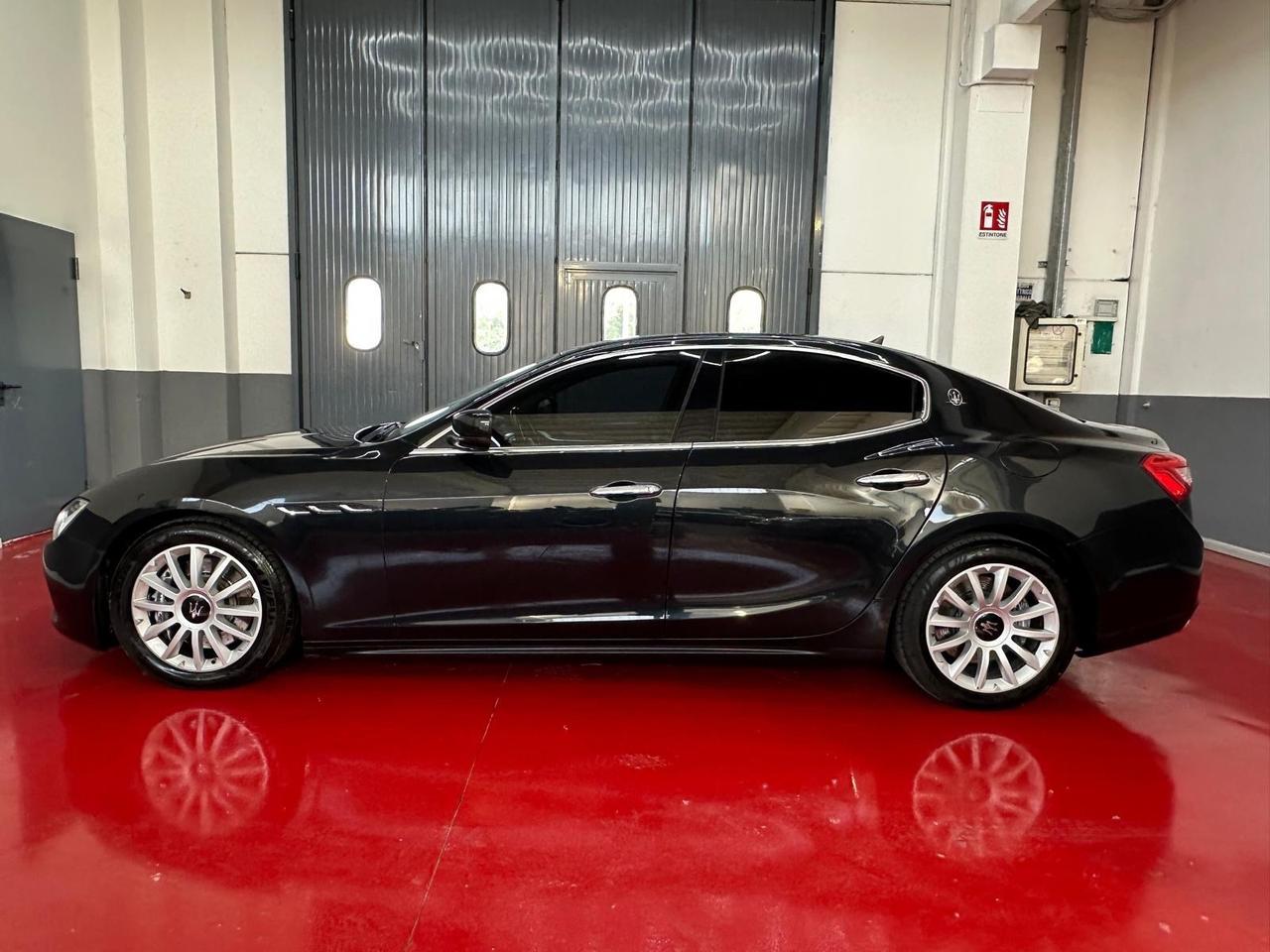 Maserati Ghibli V6 330cv