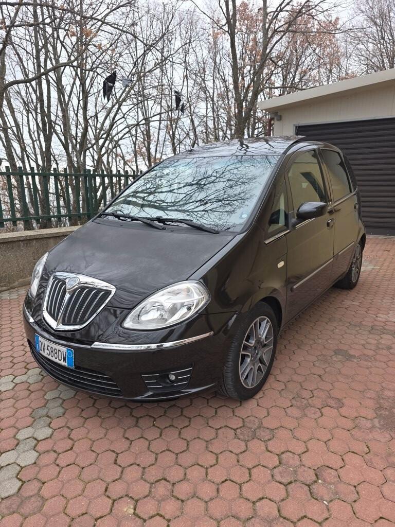 Lancia MUSA 1.6 Multijet Poltrona Frau