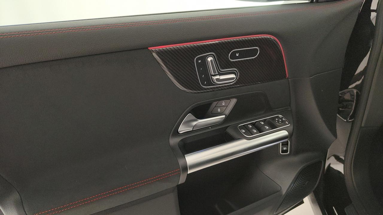 Mercedes-Benz Mercedes-AMG GLA 35 4MATIC