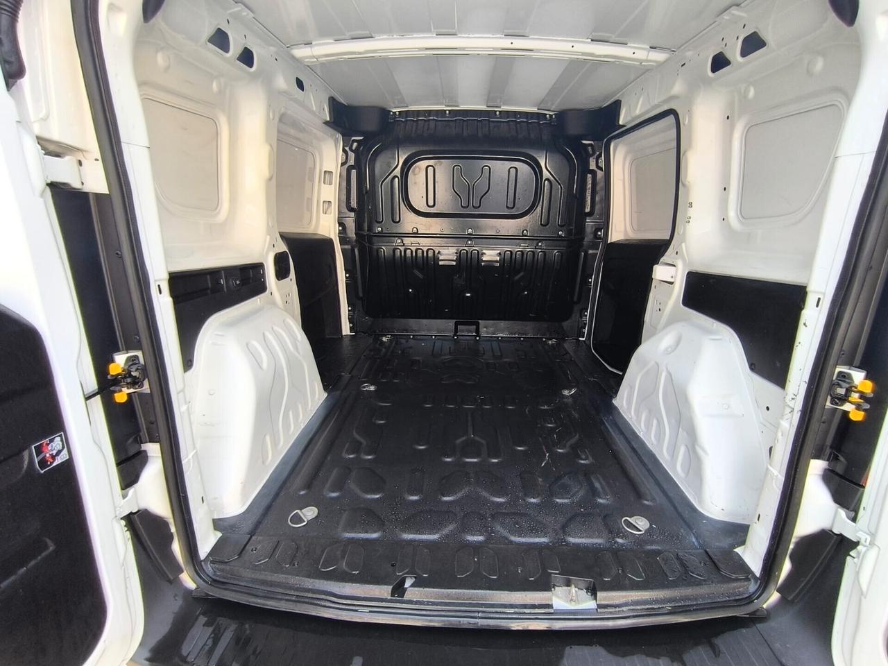 Fiat Doblo 1.6MJT 105CV SS PC-TN Cargo Lounge 2021