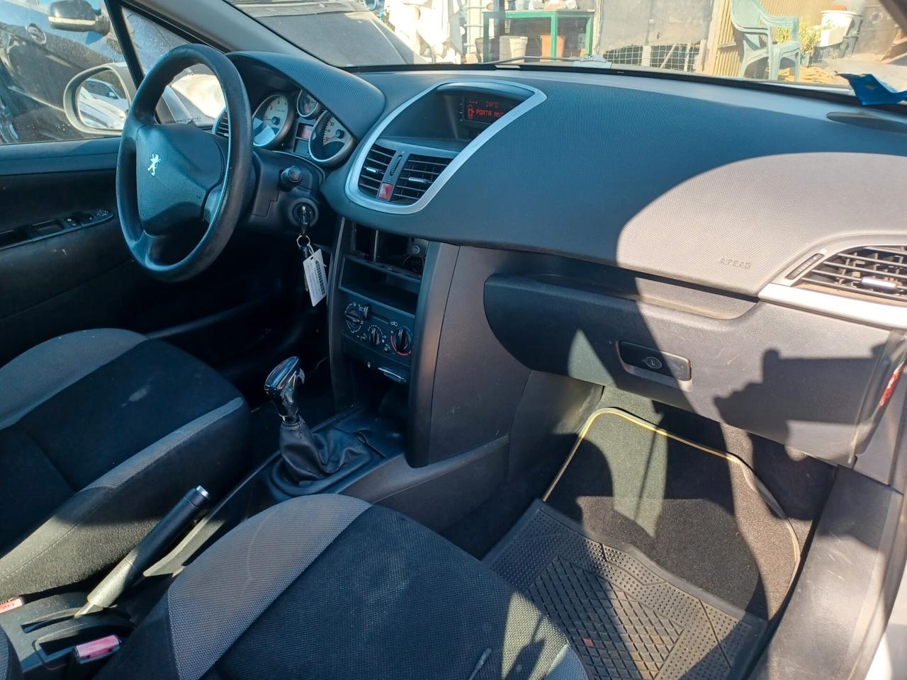 Peugeot 207 1.4 88CV 5p. ONE Line