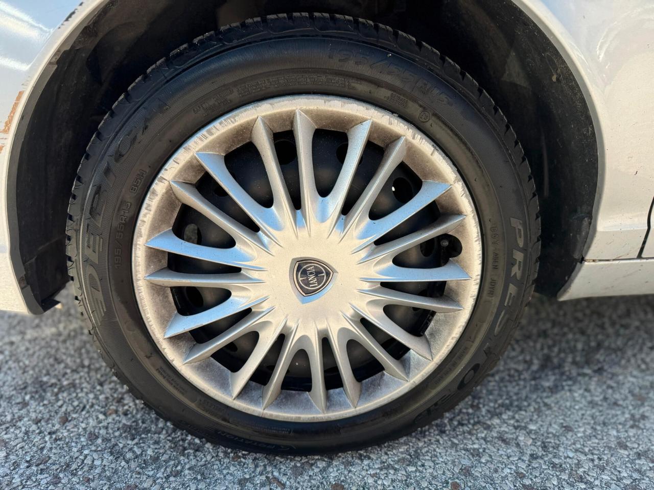 Lancia Ypsilon 1.2 Argento