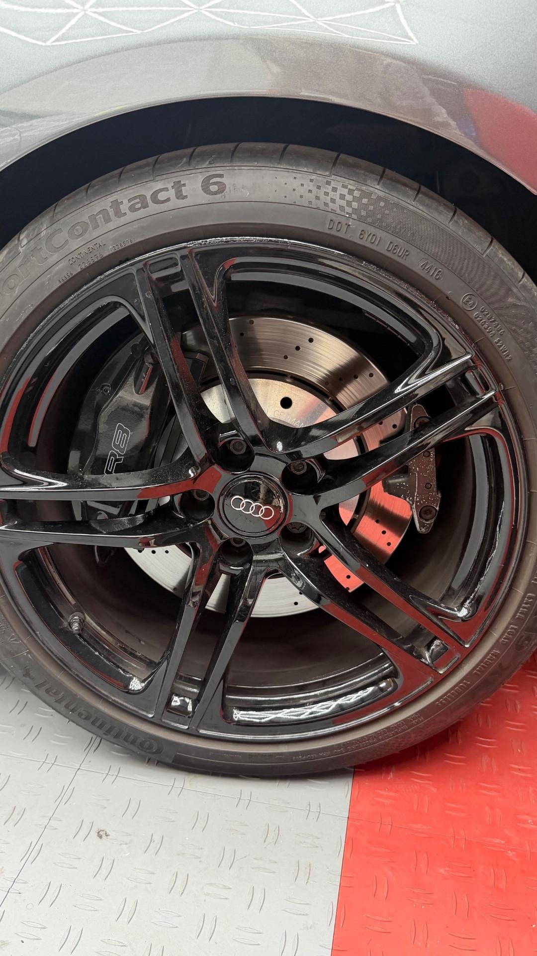 Audi R8 4.2 V8 FSI quattro R tronic