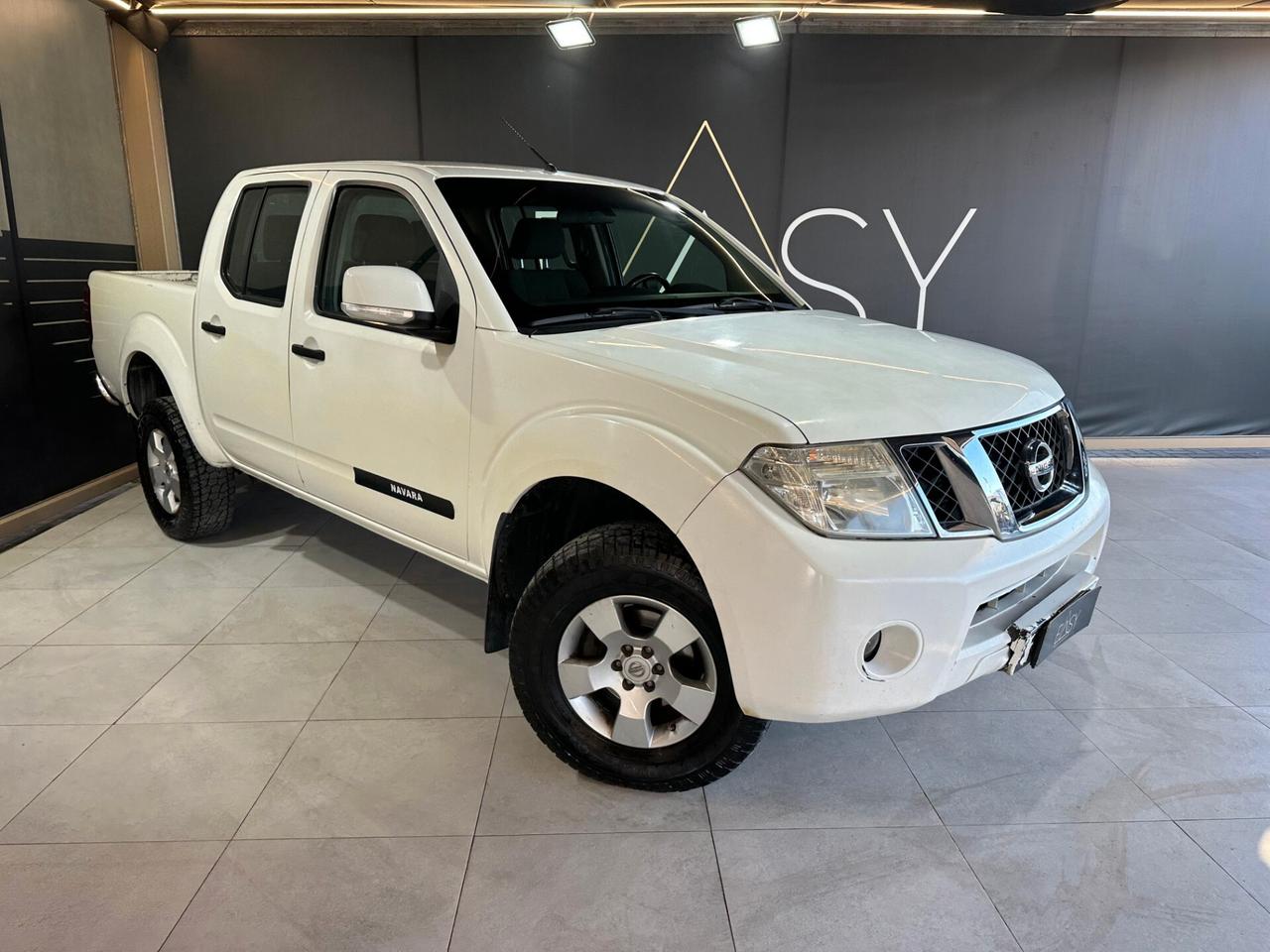 Nissan Navara 2.5 dci d.cab LE -IVA ESCLUSA