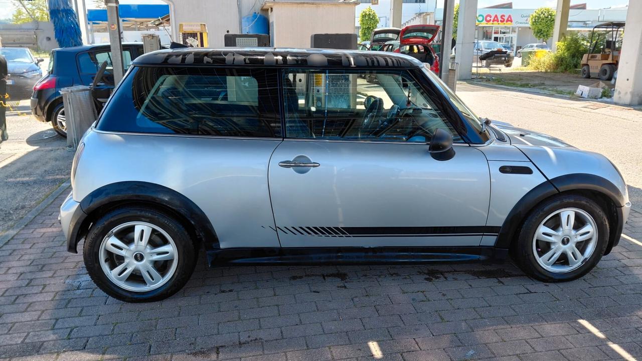 Mini 1.4 tdi One D ok neopatentati