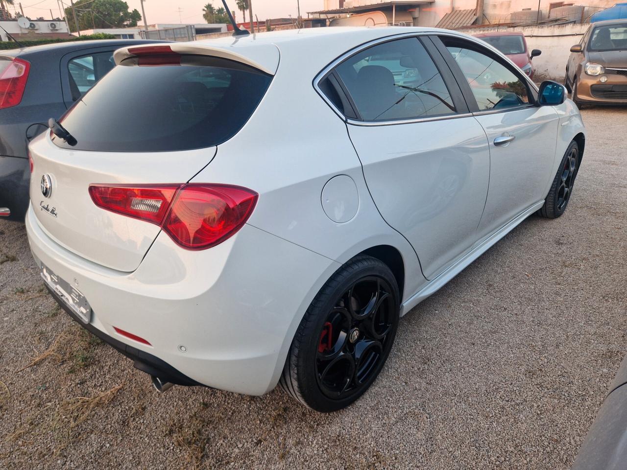 Alfa Romeo Giulietta 1.6 105 CV - 2010
