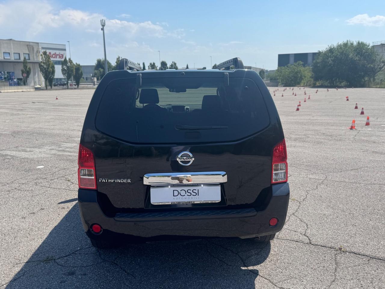 Nissan Pathfinder 2.5 dCi SE 7 posti
