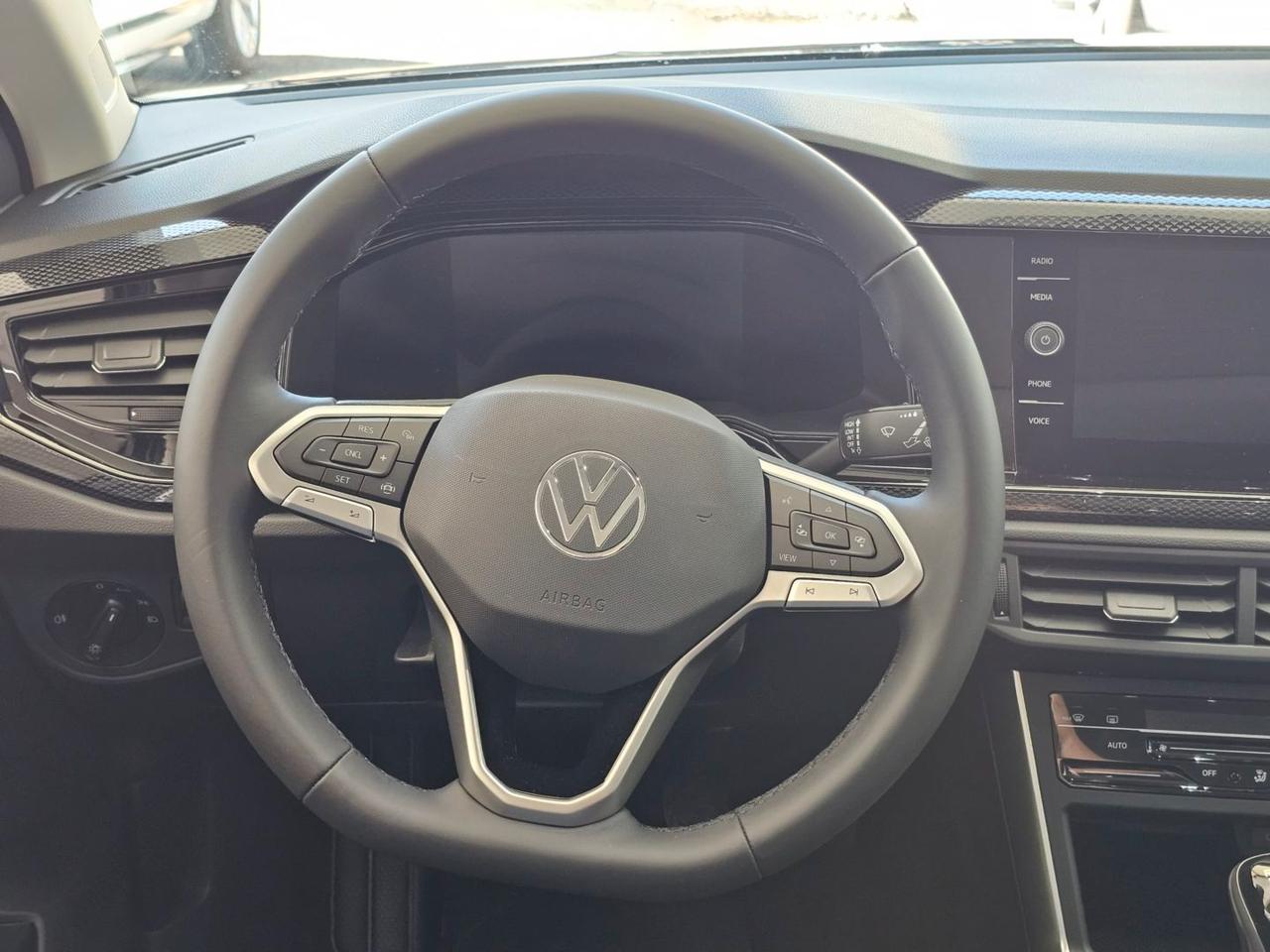 Volkswagen Taigo LIFE C16 Tetto Clima2Zone LED CarPlay Neopatentati