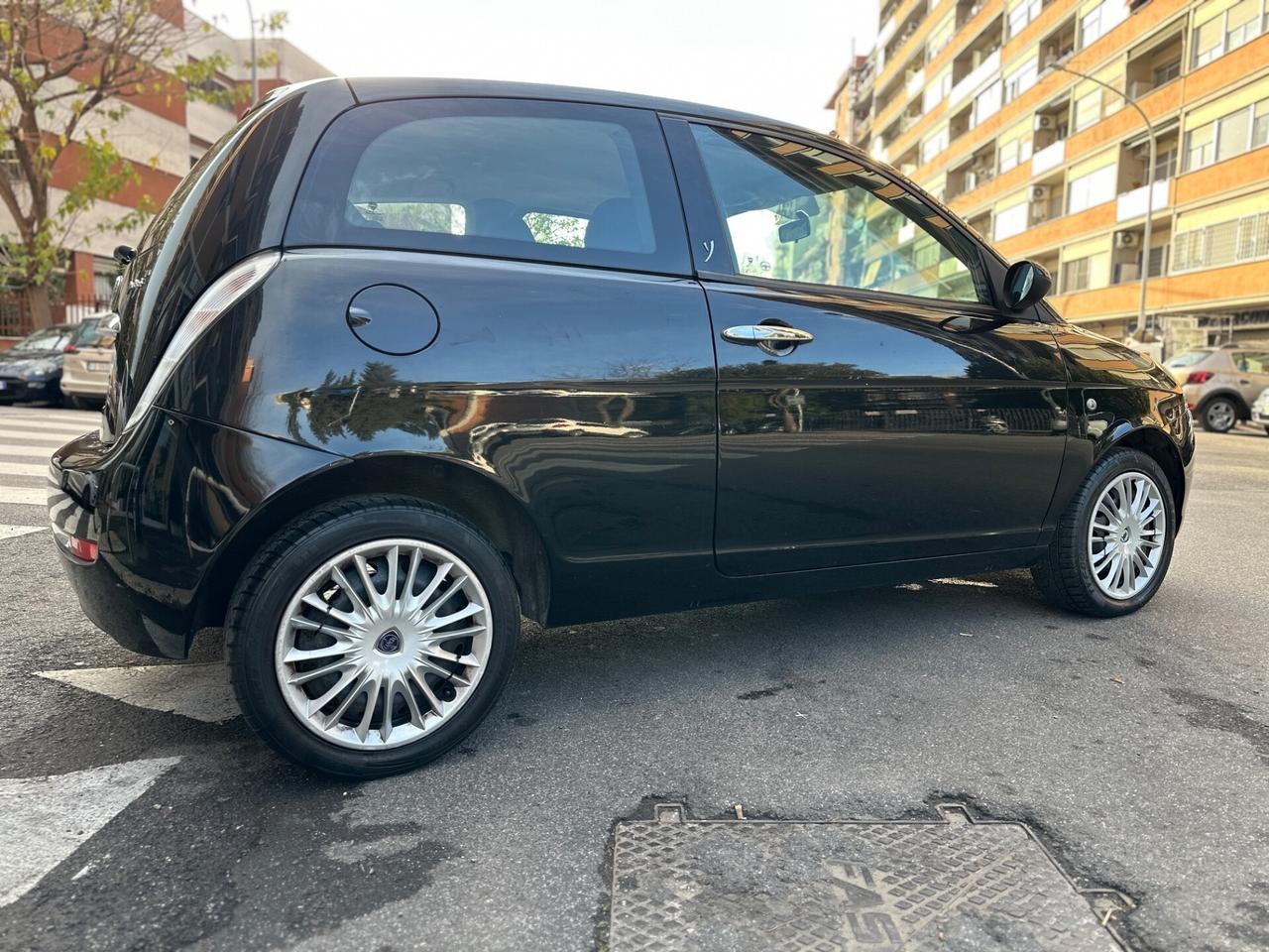 Lancia Ypsilon 1.3 Mjt 75cv Unipro AUTOMATICA