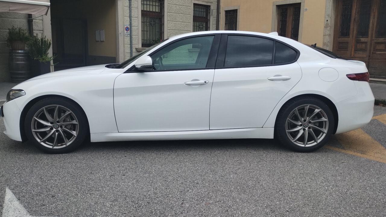 Alfa Romeo Giulia 2.2 Turbodiesel 180 CV AT8 Super