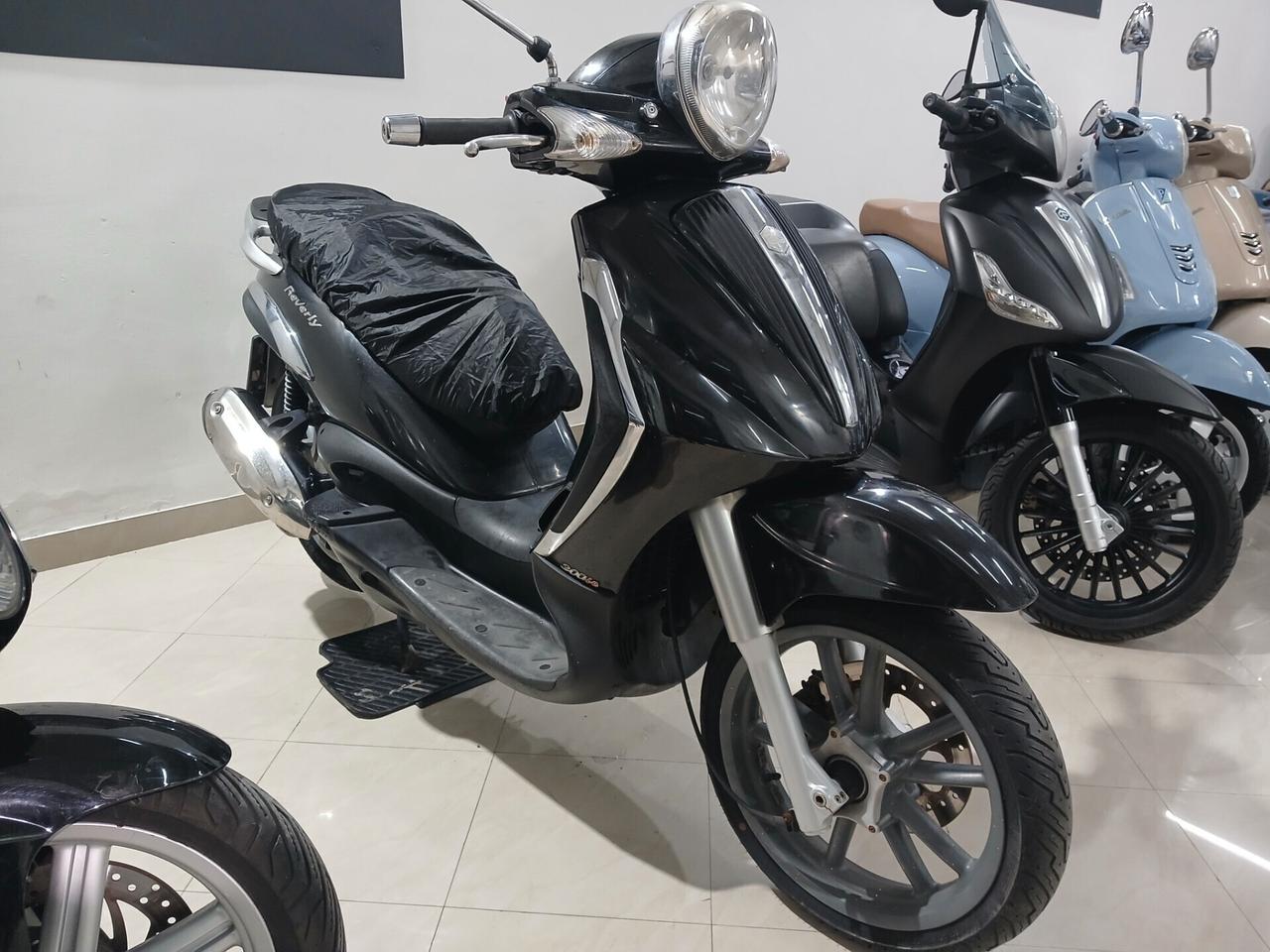 Piaggio Beverly 300 TOURER