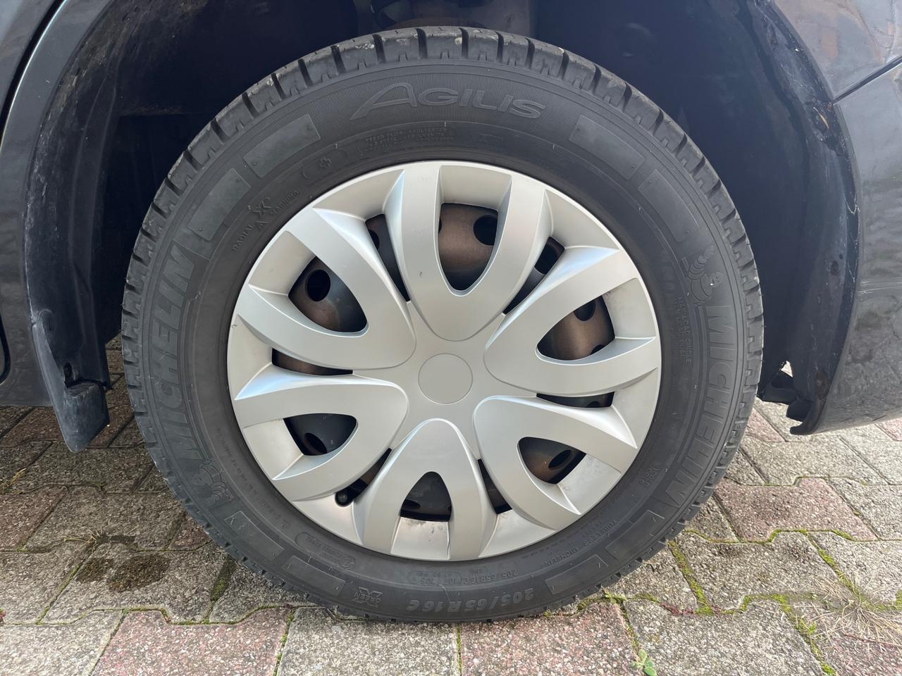 Opel Vivaro 2.0 CDTI 120CV 9 posti