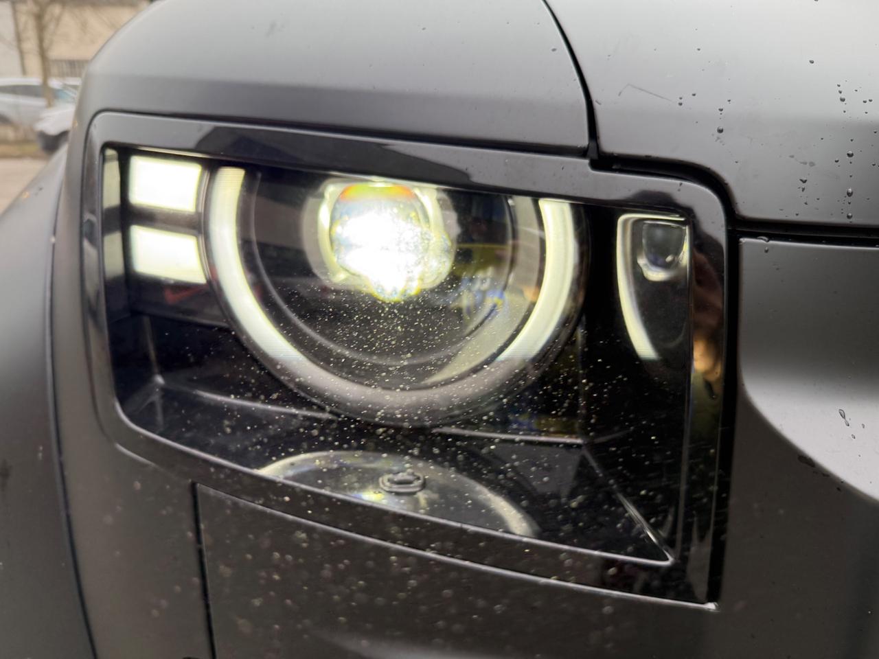 Land Rover Defender 110 4.4 V8 635 CV AWD Auto OCTA Black