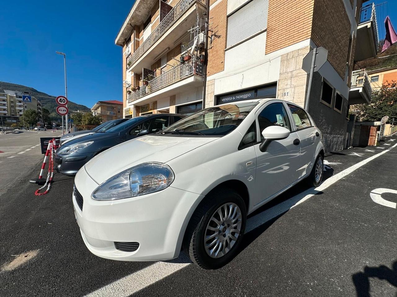 Fiat Punto 1.4 8V 5 porte Natural Power Street