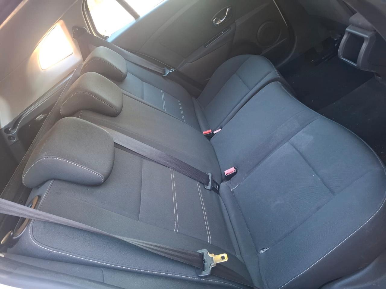Renault Megane Mégane 1.5 dCi 110CV EDC SporTour Serie Limitata GT Style