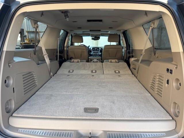 Chevrolet Suburban LTZ 5.3L V8