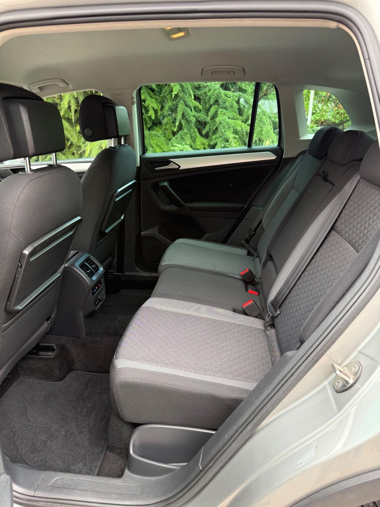 Volkswagen Tiguan 2.0 TDI SCR DSG Business BlueMotion Technology