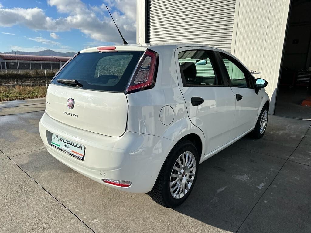 Fiat Punto 1.3 MJT II 75 CV 5 porte N1