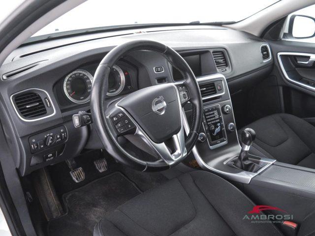 VOLVO V60 DRIVe Momentum