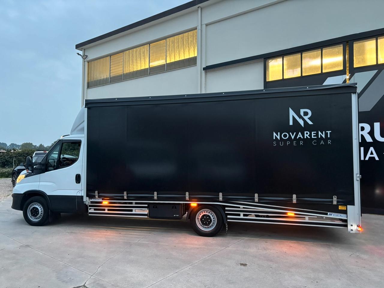 Allestimento trasporto auto coperto carroattrezzi