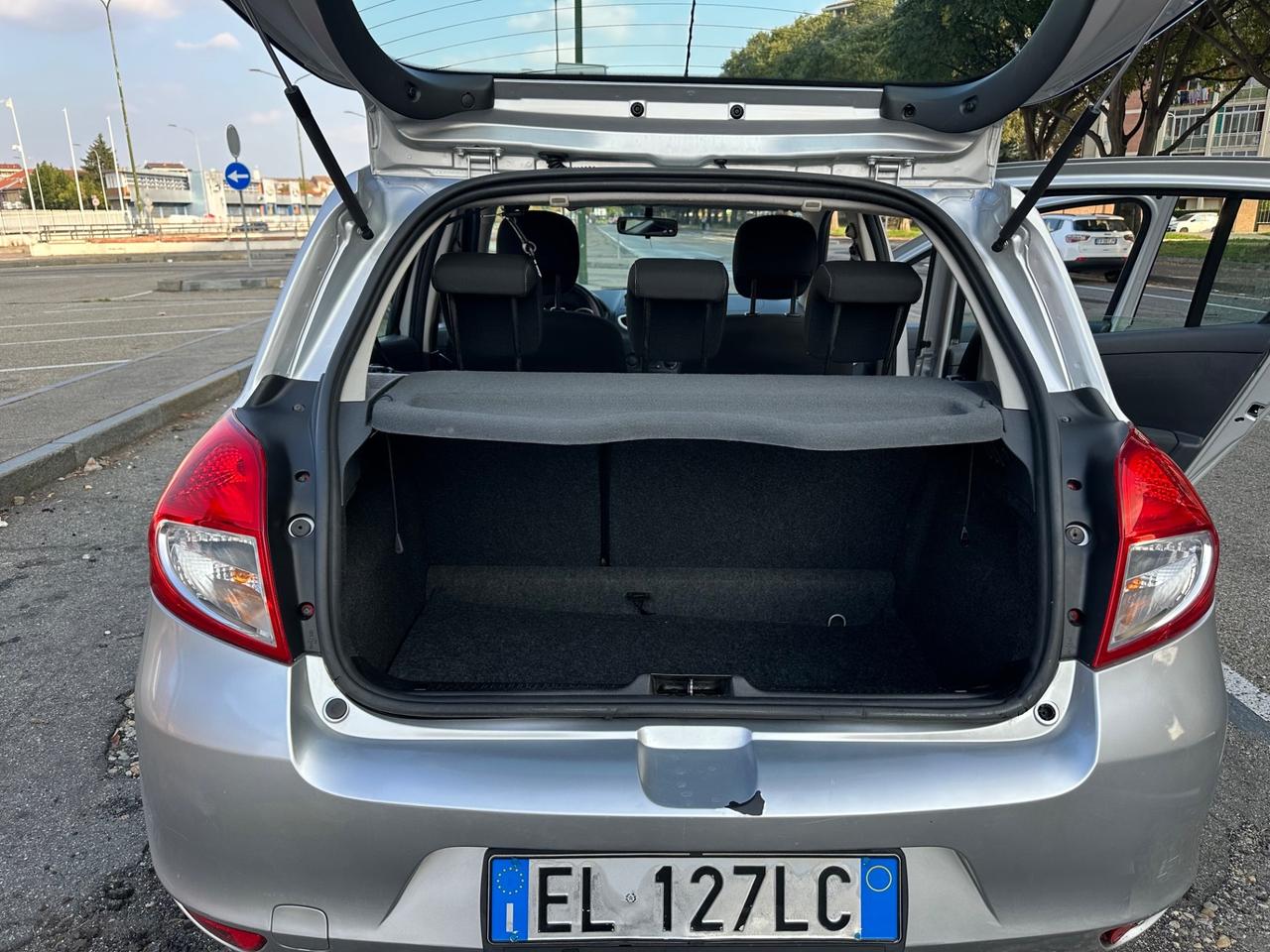 Renault Clio 1.2 16V 5 porte GPL della casa fino 2032