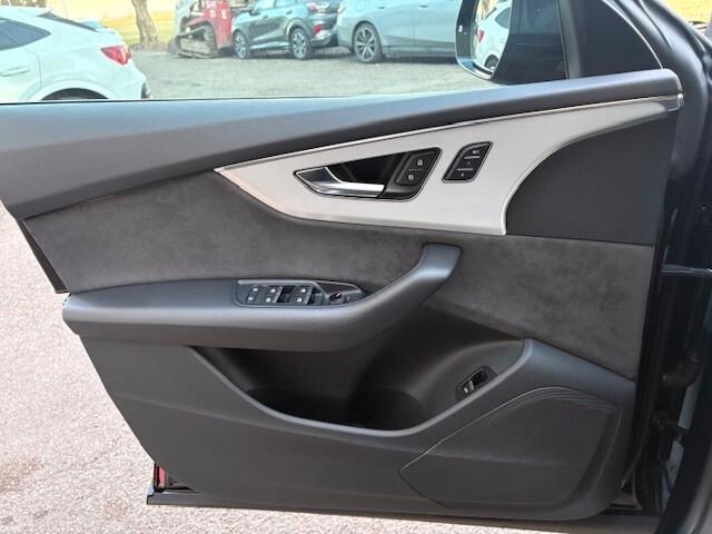 Audi Q8 50 TDI 286 CV quattro tiptronic Sport S-LINE