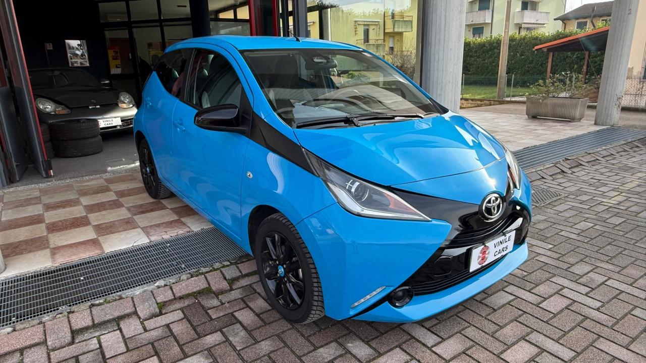 Toyota Aygo 1.0 VVT-i 69 CV 5 porte x-cite TSS
